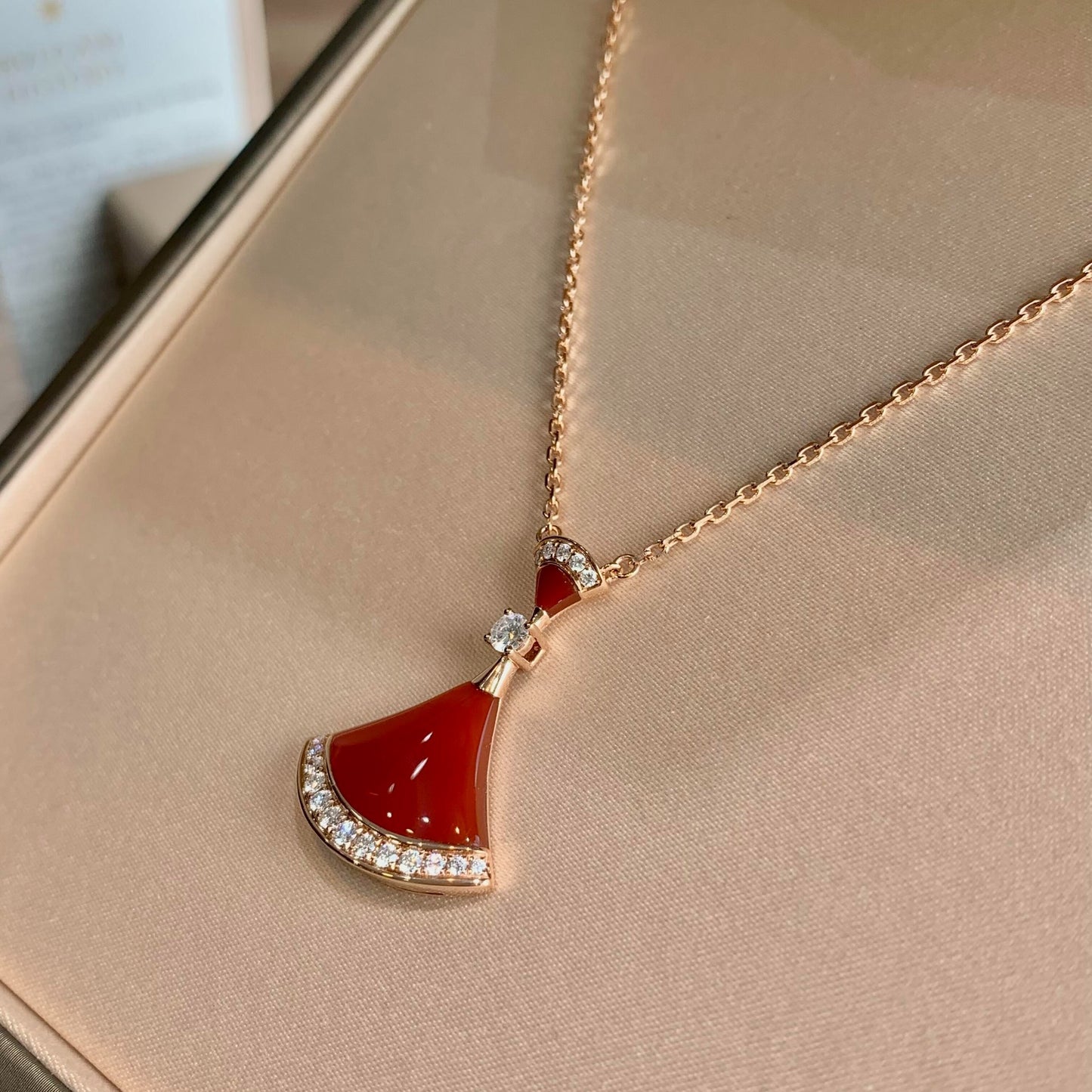 Bvlgari agate fan necklace