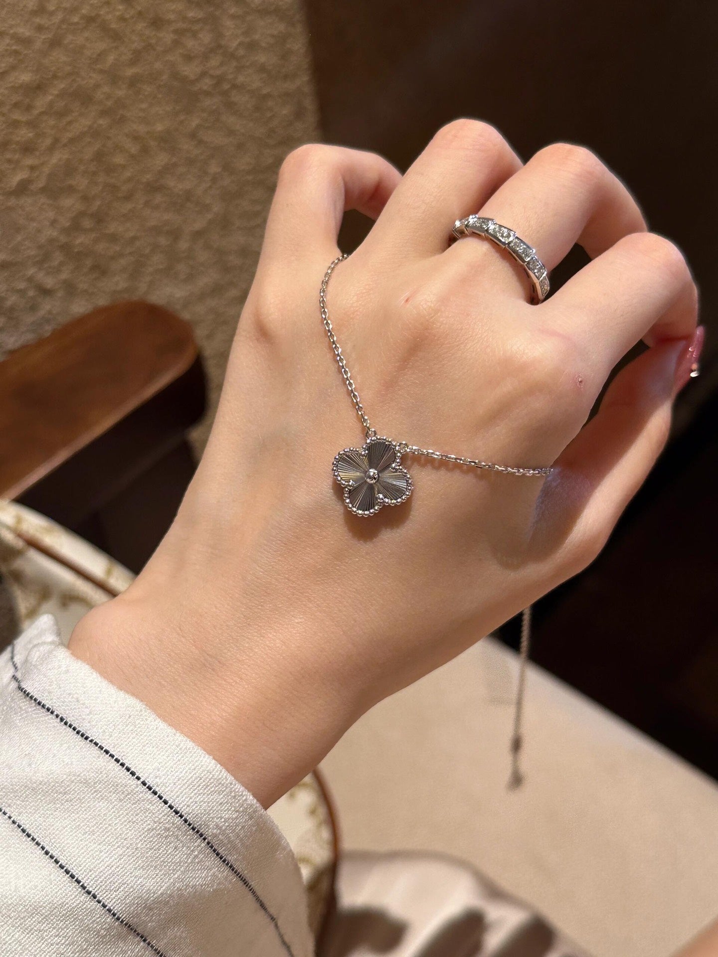 Van Cleef & Arples laser four-leaf clover necklace