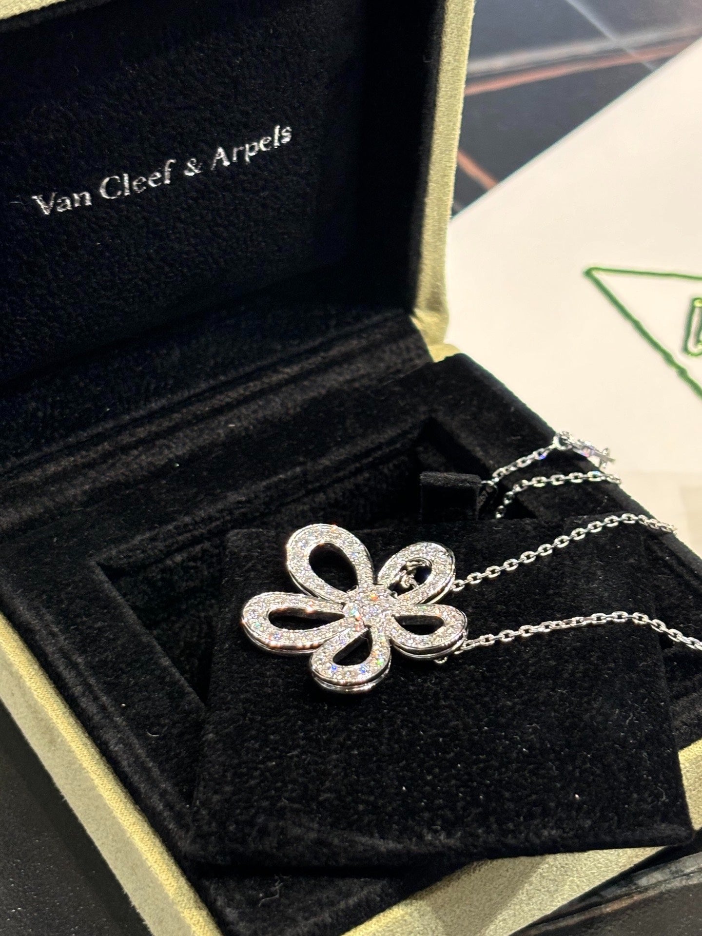 Van Cleef & Arples large floral necklace