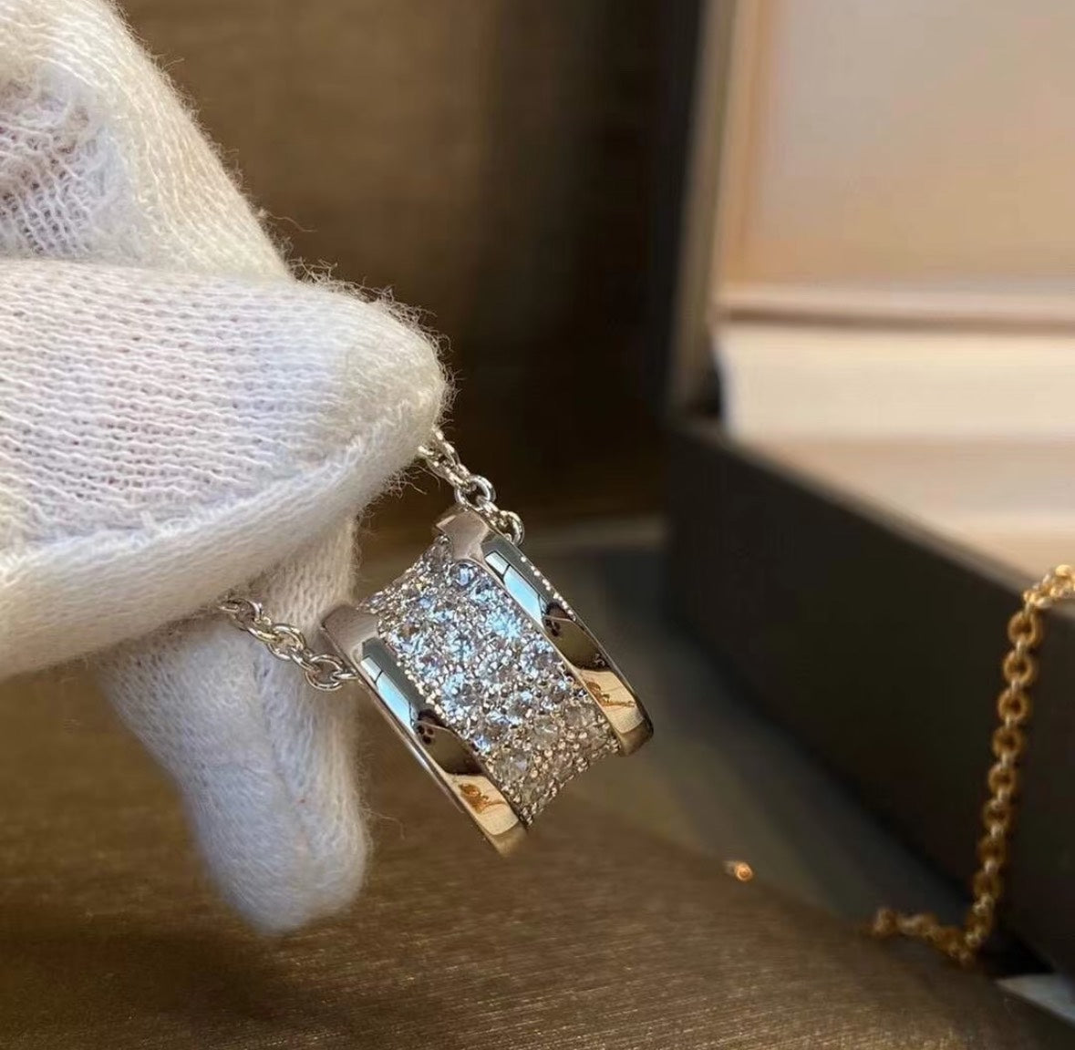 Bvlgari spring necklace