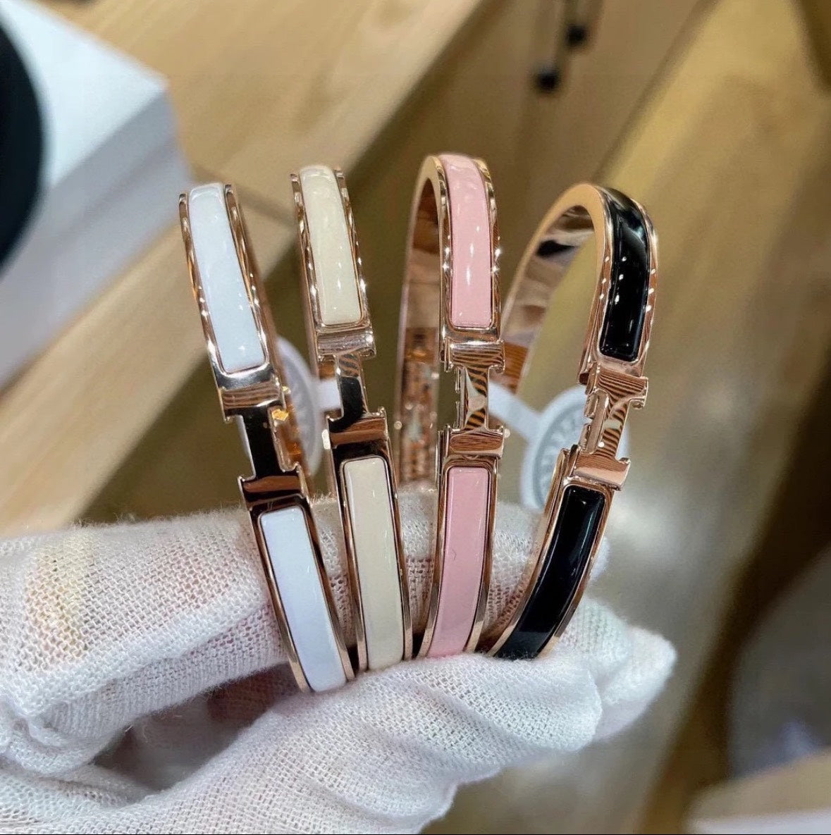 HermesH enamel bracelet