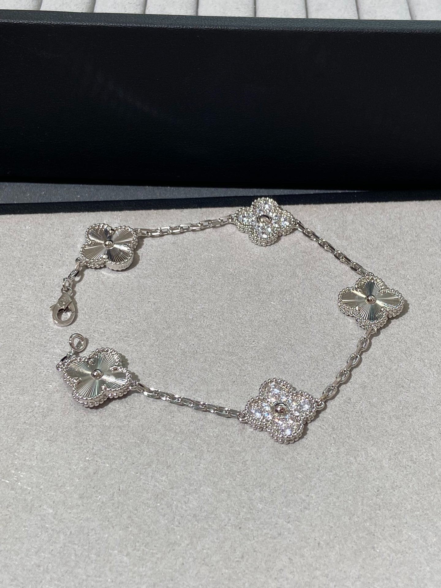 Van Cleef & Arples five-flower bracelet collection