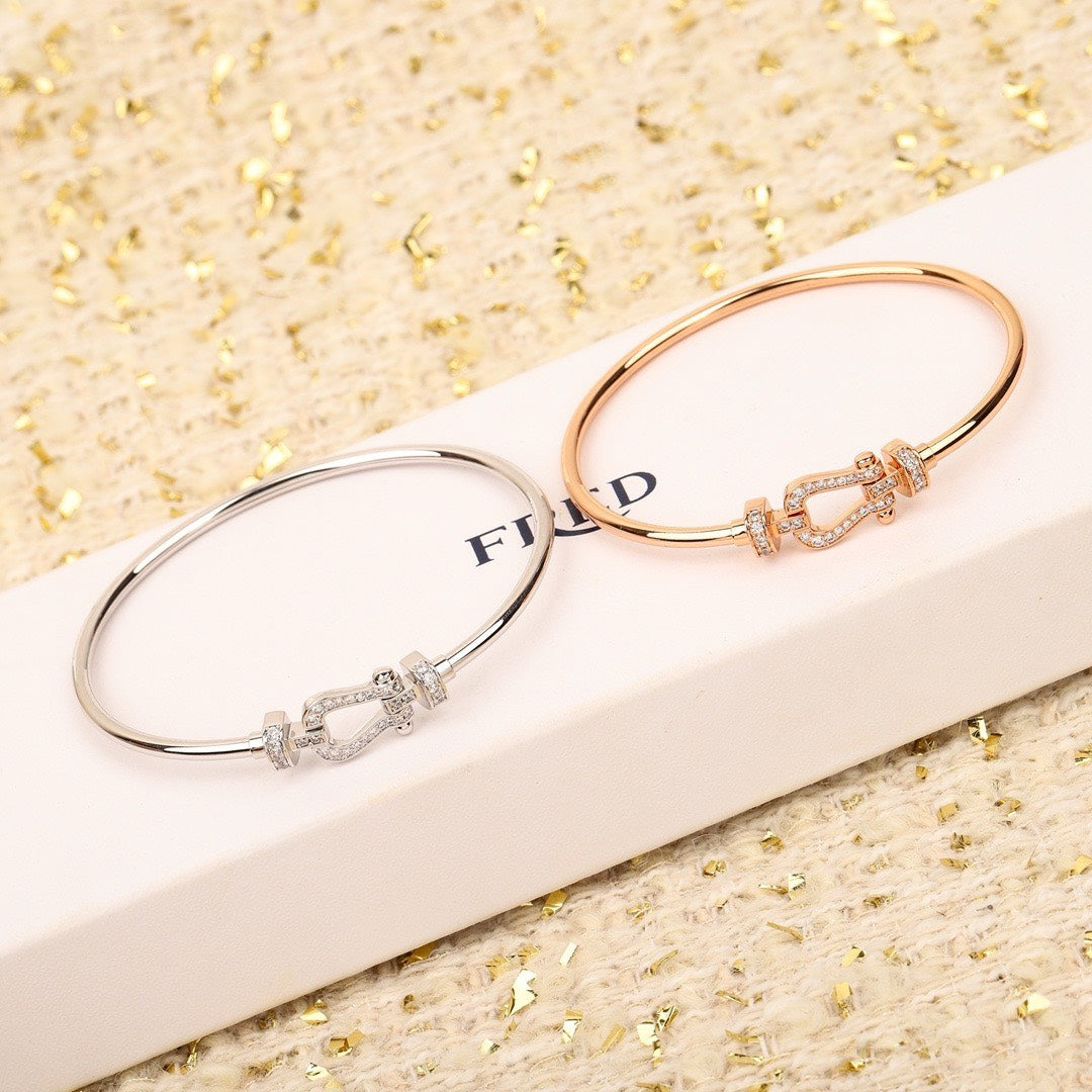 Fred's horseshoe bracelet