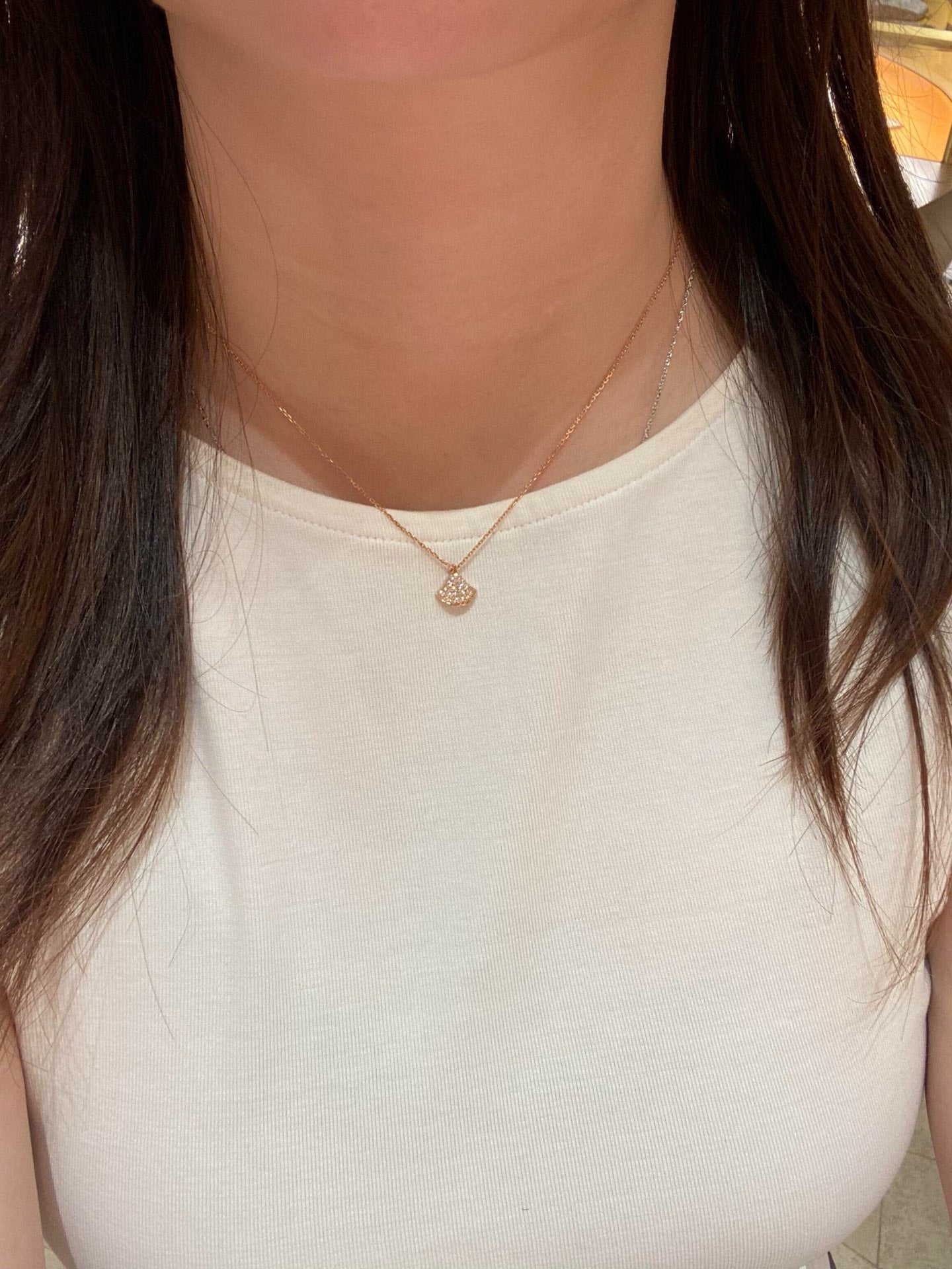 Bvlgari small fan necklace